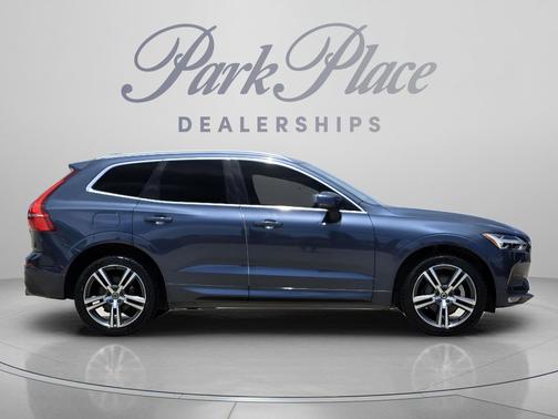 Denim Blue Metallic 2021 Volvo XC60 T5 Momentum