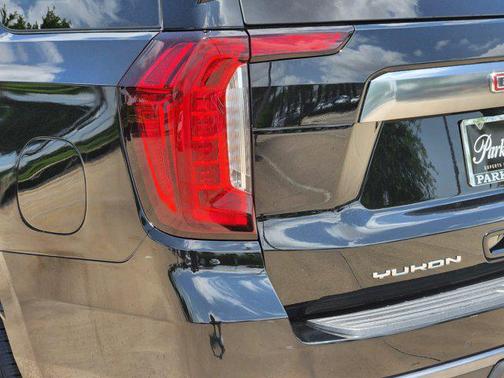 2021 GMC Yukon 4WD AT4