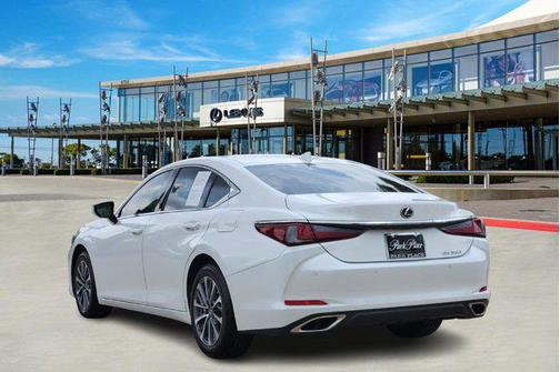 2022 Lexus ES 350 Premium