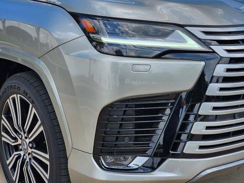 2025 Lexus LX 600 Luxury