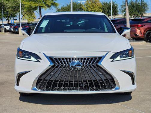 2025 Lexus ES 300h Base