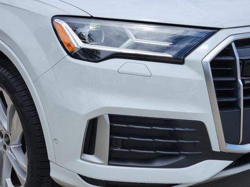 2021 Audi Q7 45 Premium Plus