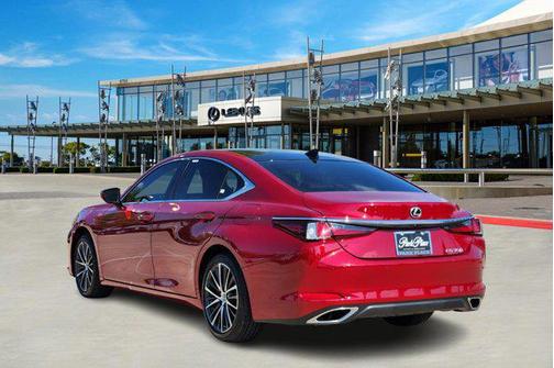 2025 Lexus ES 350 Base