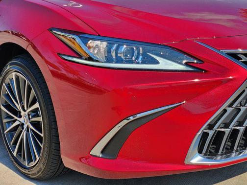 2025 Lexus ES 350 Base