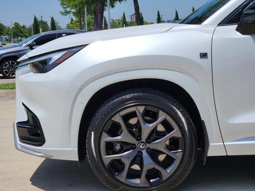 2025 Lexus TX 500h F SPORT Premium