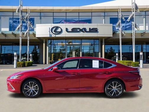 2023 Lexus ES 300h Premium