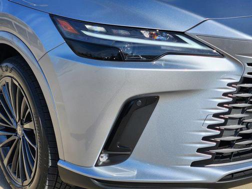 Iridium 2026 Lexus RX 450h+ Base