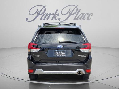Crystal Black Silica 2024 Subaru Forester Touring
