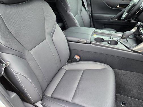 Eminent White Pearl 2026 Lexus LX 700h Luxury