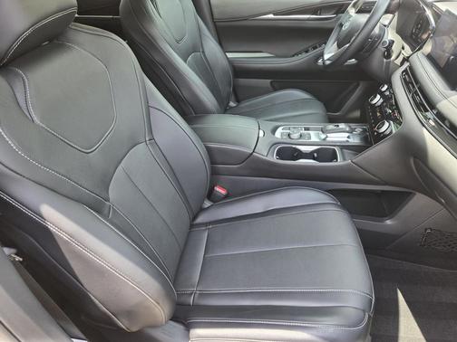 Majestic White 2023 INFINITI QX60 SENSORY