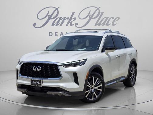 Majestic White 2023 INFINITI QX60 SENSORY