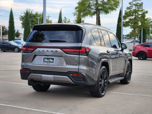 2024 Lexus LX 600 Luxury