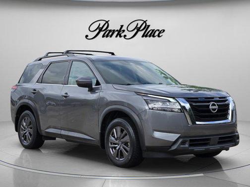 Gun Metallic 2022 Nissan Pathfinder SV 4WD