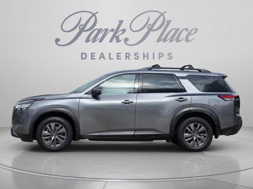 Gun Metallic 2022 Nissan Pathfinder SV 4WD