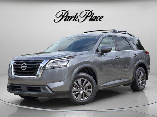 Gun Metallic 2022 Nissan Pathfinder SV 4WD