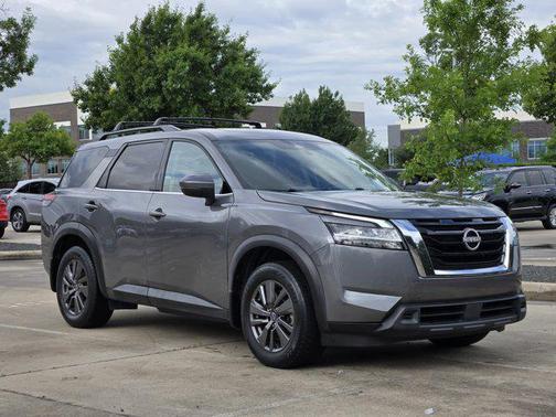 Gun Metallic 2022 Nissan Pathfinder SV 4WD