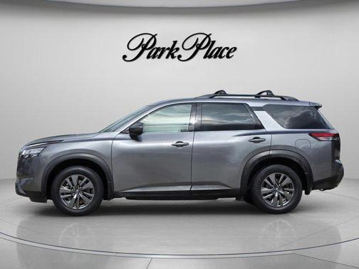 Gun Metallic 2022 Nissan Pathfinder SV 4WD