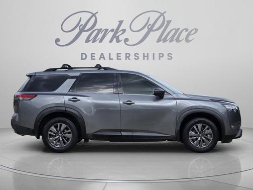 Gun Metallic 2022 Nissan Pathfinder SV 4WD