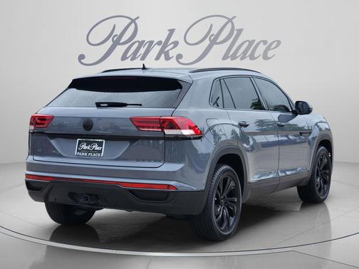 Pure Gray 2021 Volkswagen Atlas Cross Sport 3.6L V6 SEL
