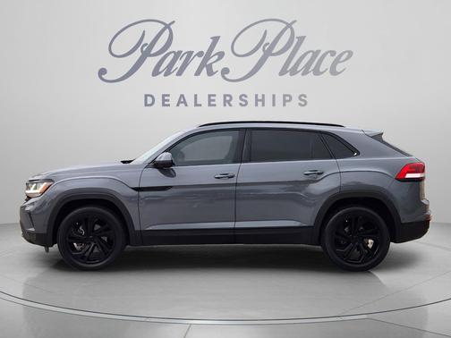 Pure Gray 2021 Volkswagen Atlas Cross Sport 3.6L V6 SEL