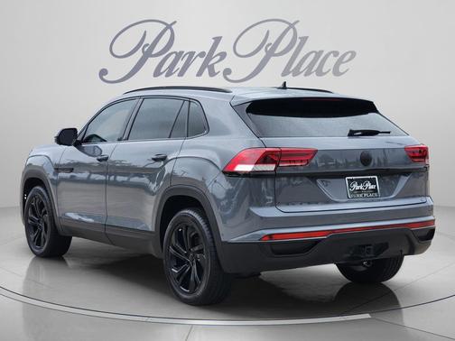 Pure Gray 2021 Volkswagen Atlas Cross Sport 3.6L V6 SEL