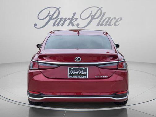 Matador Red Mica 2025 Lexus ES 300h Premium