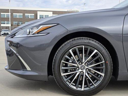 2025 Lexus ES 350 Base