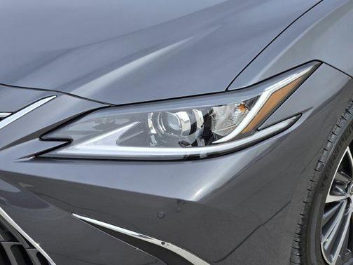 2025 Lexus ES 350 Base