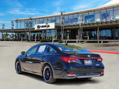 2021 Toyota Avalon Hybrid Limited