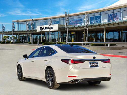 2025 Lexus ES 350 Base