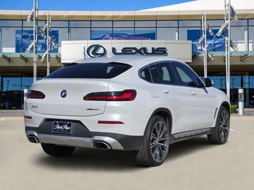 2022 BMW X4 xDrive30i