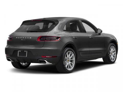 2018 Porsche Macan Base (PDK)