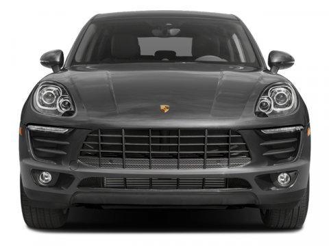 2018 Porsche Macan Base (PDK)
