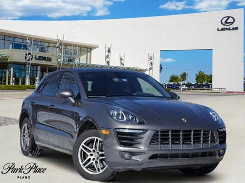 2018 Porsche Macan Base (PDK)