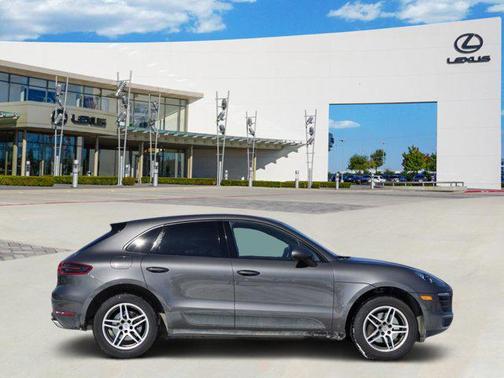 2018 Porsche Macan Base (PDK)