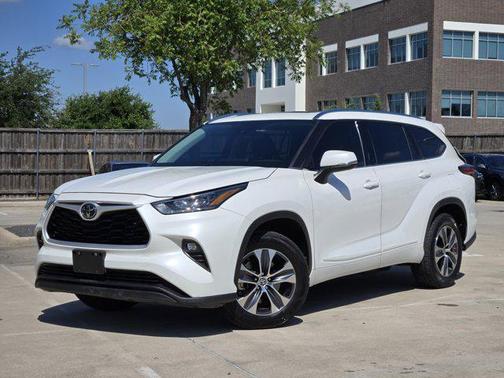 Blizzard Pearl 2020 Toyota Highlander XLE