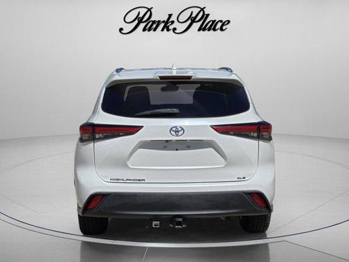 Blizzard Pearl 2020 Toyota Highlander XLE