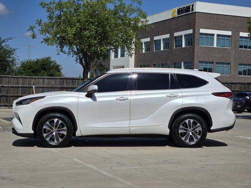 Blizzard Pearl 2020 Toyota Highlander XLE