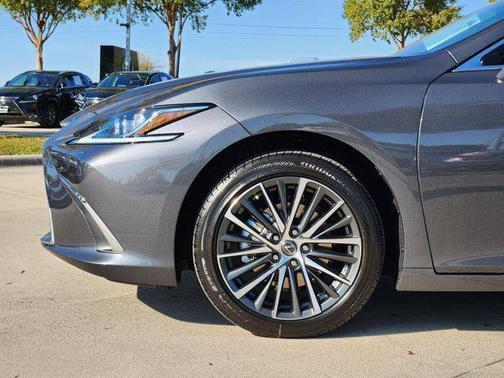 2025 Lexus ES 350 Base