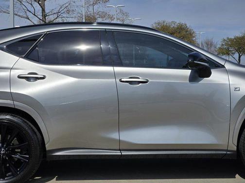 2025 Lexus NX 450h+ F SPORT Handling