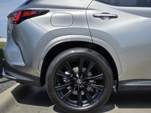 2025 Lexus NX 450h+ F SPORT Handling