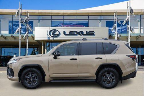2025 Lexus LX 700h Overtrail