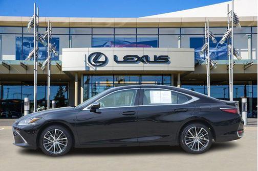 2024 Lexus ES 300h F SPORT Design