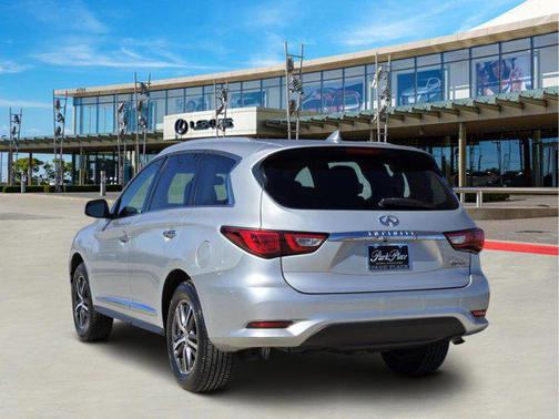 2016 INFINITI QX60 Base