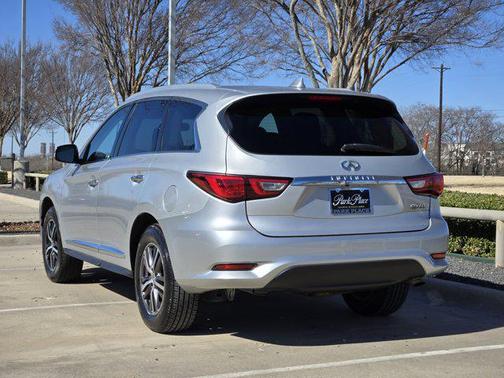 2016 INFINITI QX60 Base