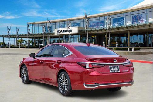 2025 Lexus ES 300h Base