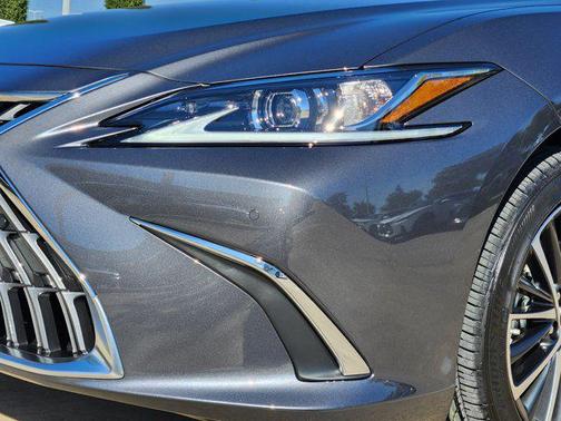 2025 Lexus ES 350 Base