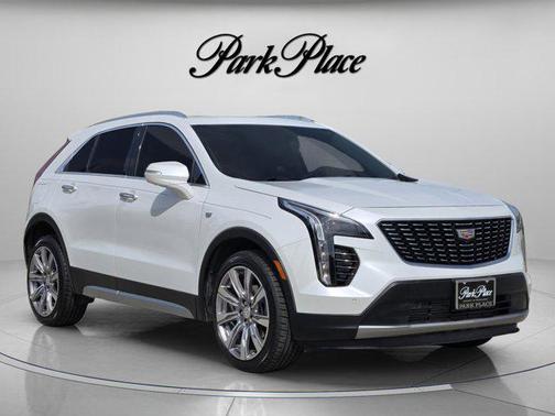 2022 Cadillac XT4 Premium Luxury