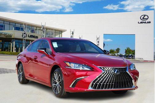 2025 Lexus ES 300h Base