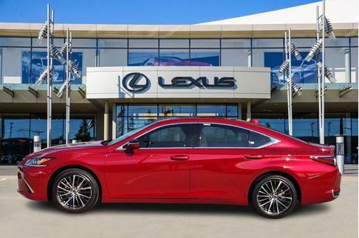 2025 Lexus ES 300h Base